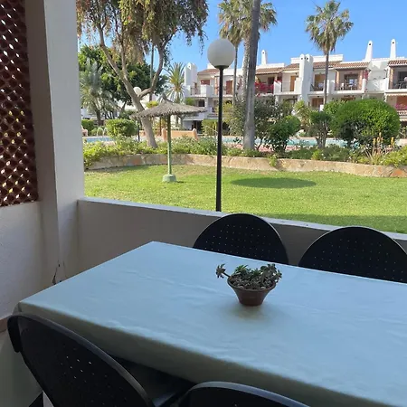 Velas Apartament *